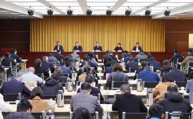 區(qū)委社會工作會議召開
