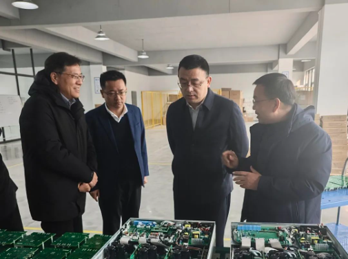 區(qū)委組織部專(zhuān)題調(diào)研人才企業(yè)